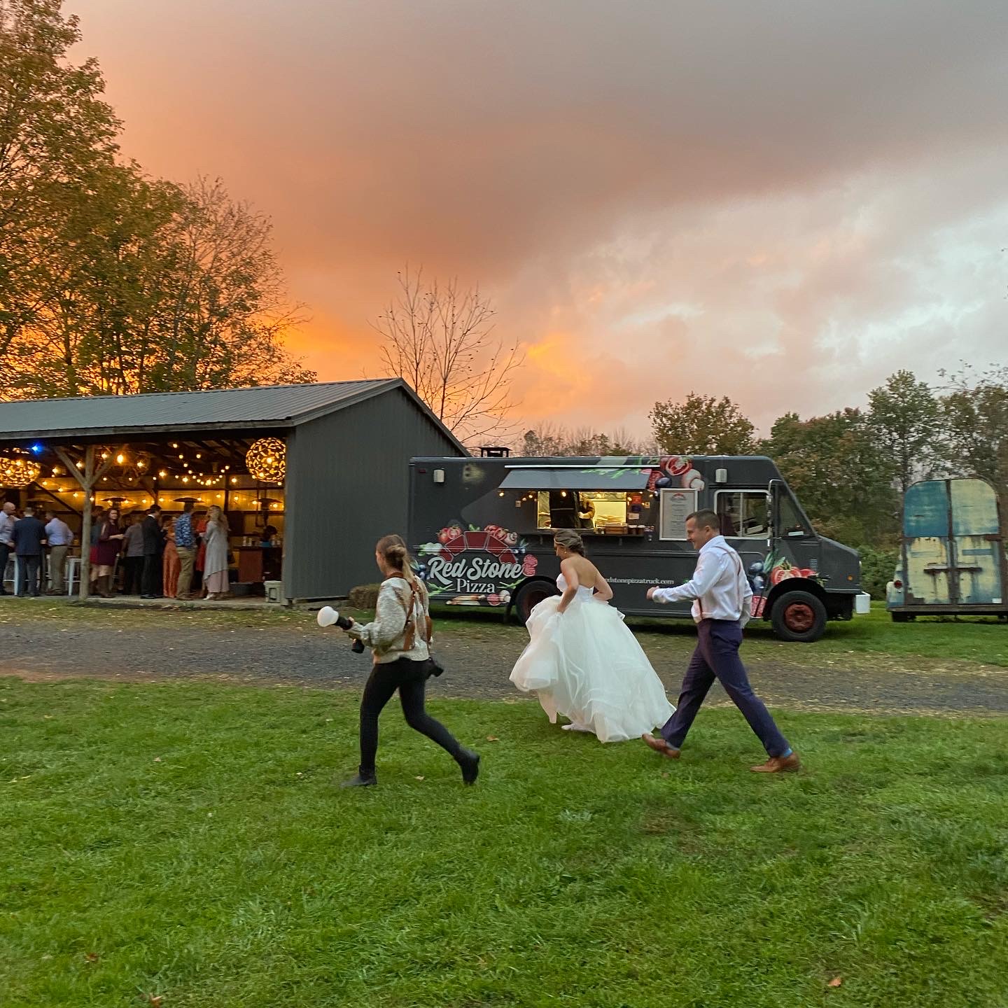 Pizza Food Truck Catering for Weddings, Corporate Events & More - Red ...